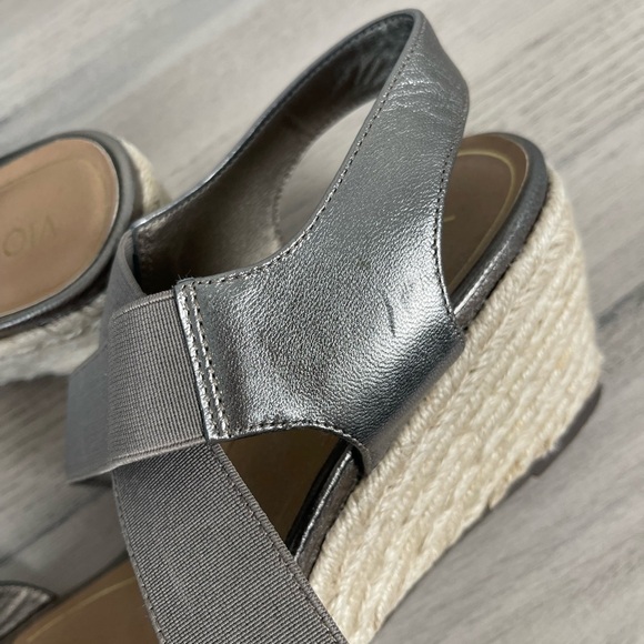 Vionic | Women’s Ainsleigh Wedge Sandal Size 10 - Picture 9 of 9